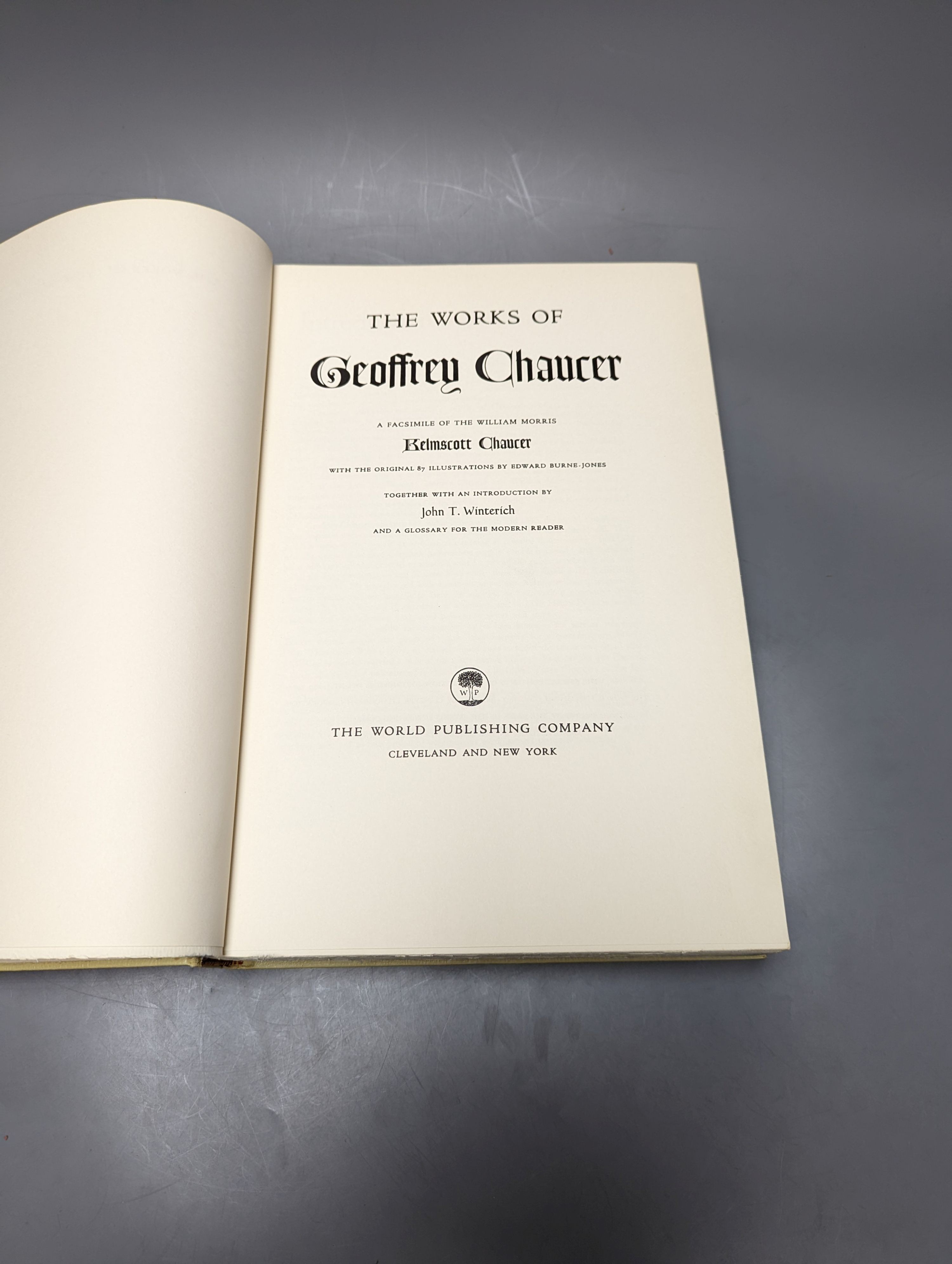 Chaucer, Geoffrey - The Works of Geoffrey Chaucer. A facsimile of the William Morris Kelmscott Chaucer. With the 87 illustrations by Edward Burne-Jones ... blind-decorated cloth